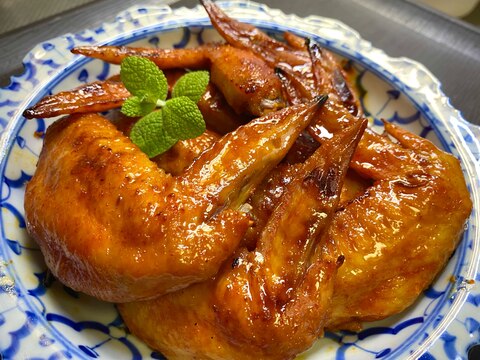 【白ワインに合う】タイ風 手羽先のローストチキン